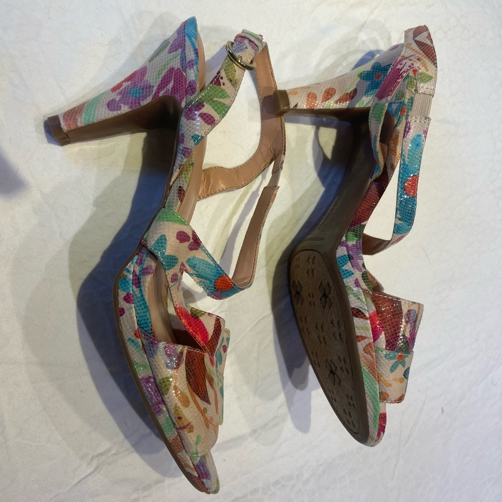 Naturalizer Women's Floral Sandals - Multicolor - Picture 2 of 9